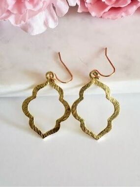 Gold Quatrefoil Drop Earrings